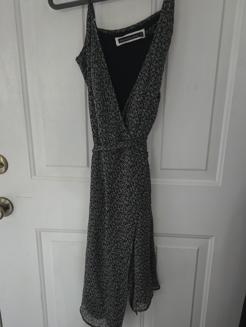Abercrombie & Fitch Black and White Speckled Wrap Midi Dress